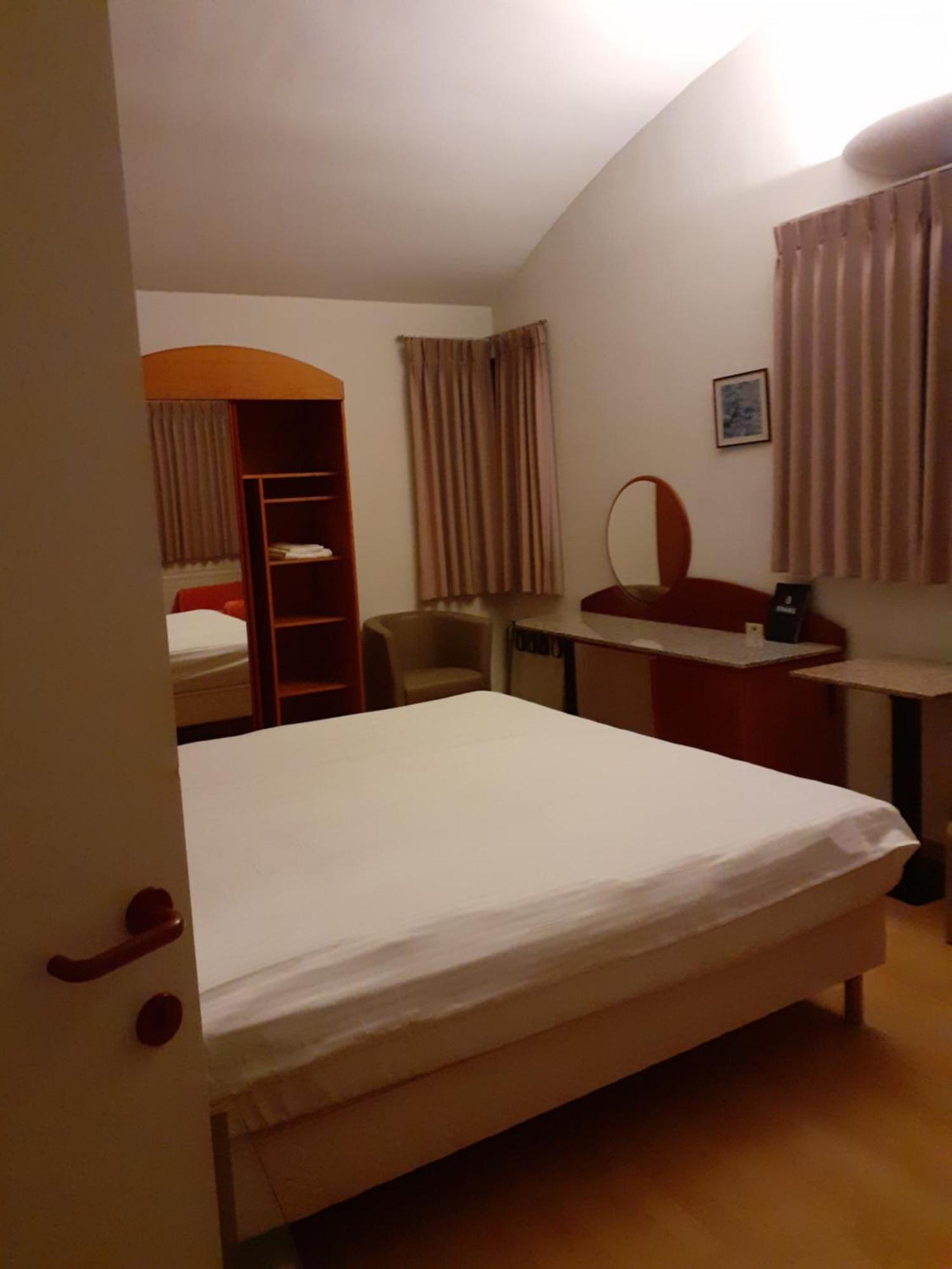 Alsput Hotel Halle  Extérieur photo